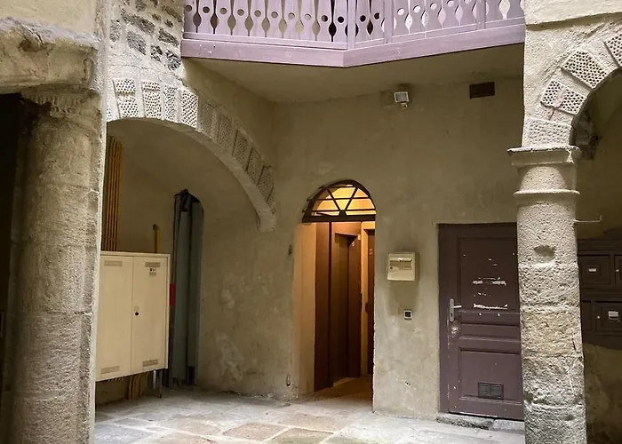 Appartement Le Cocoon Caché, Charming F2, Puy-en-velay Center